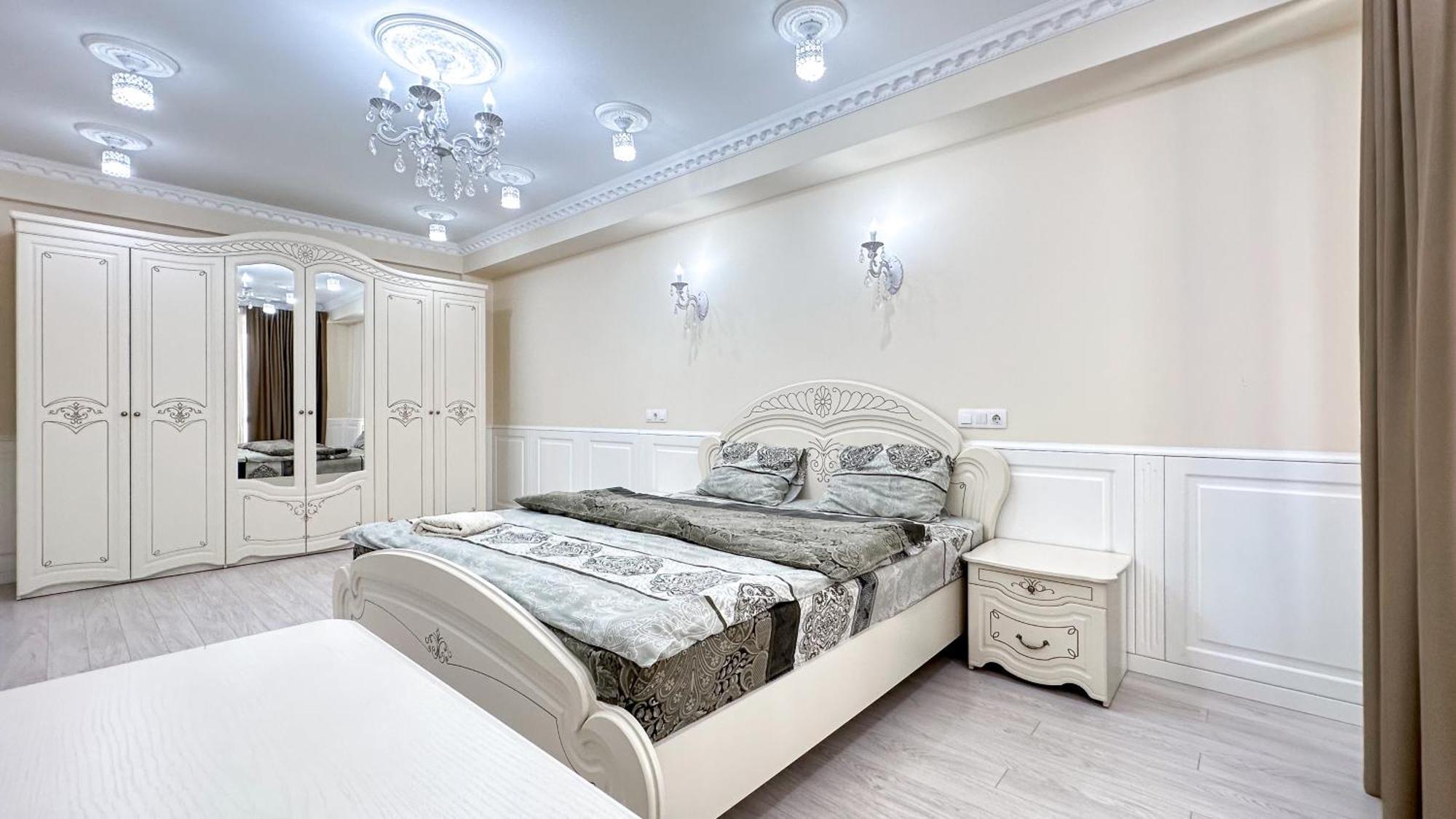Business Class Apartments In The City Center تشيسيناو المظهر الخارجي الصورة