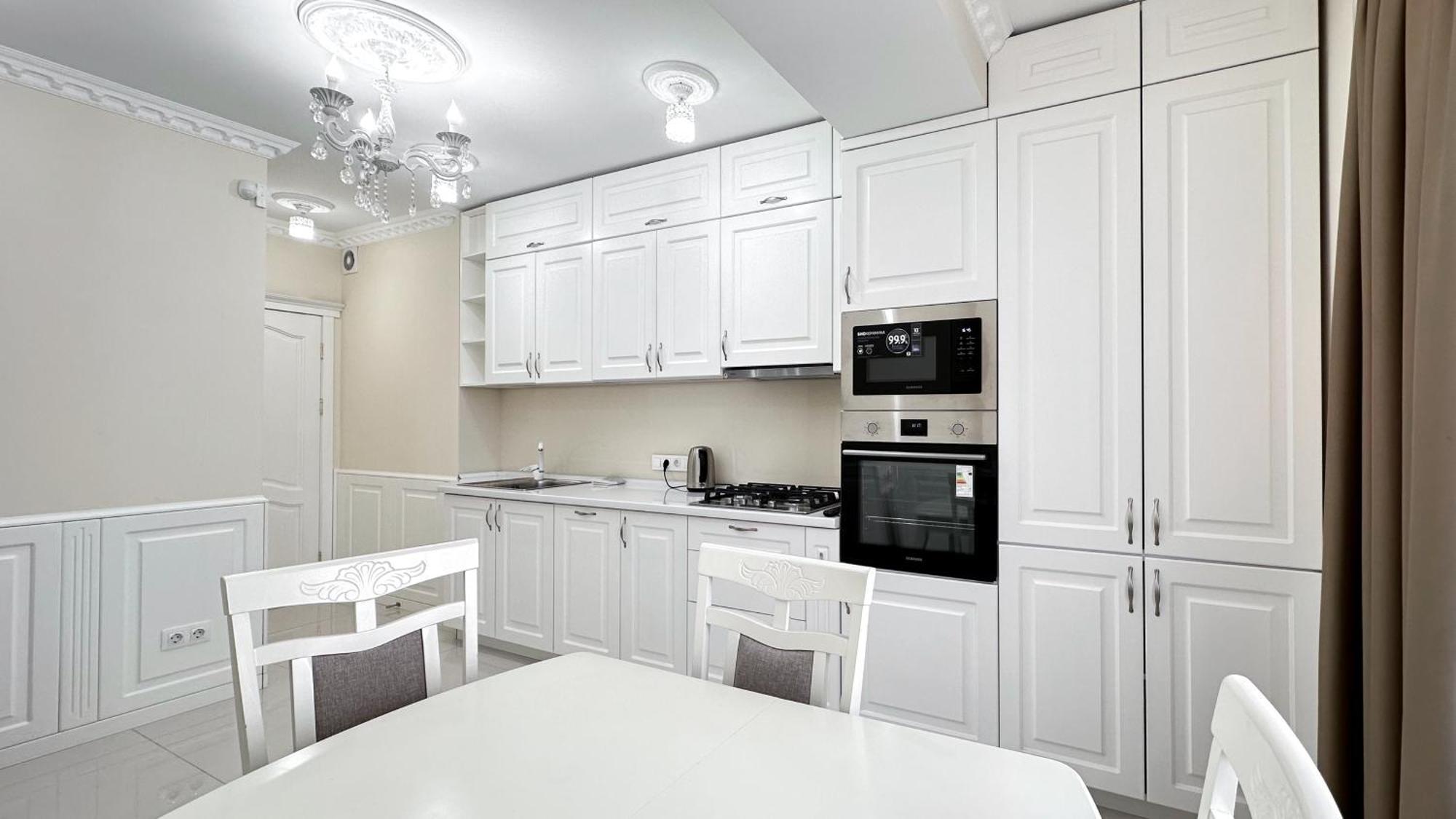 Business Class Apartments In The City Center تشيسيناو المظهر الخارجي الصورة