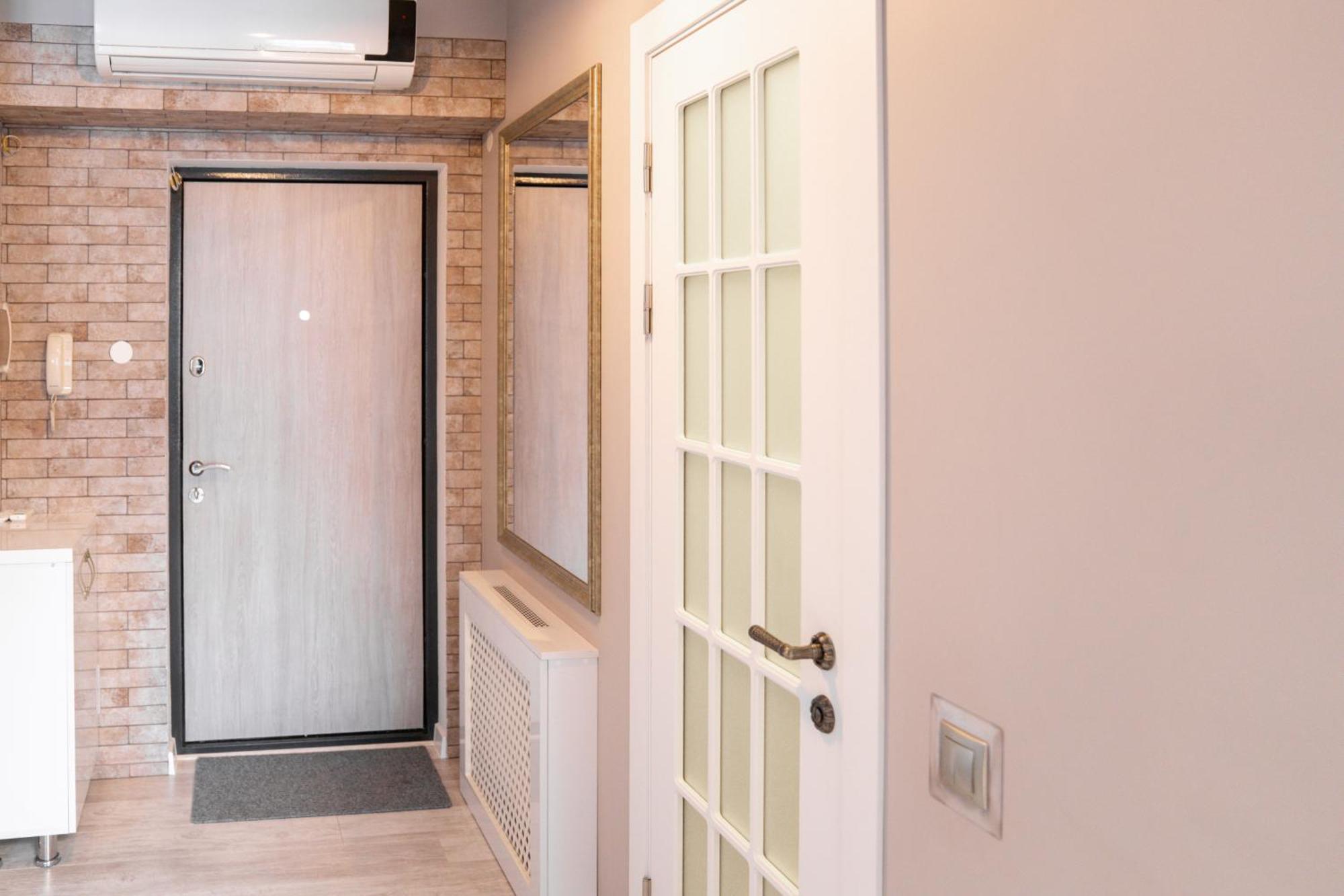 Business Class Apartments In The City Center تشيسيناو المظهر الخارجي الصورة