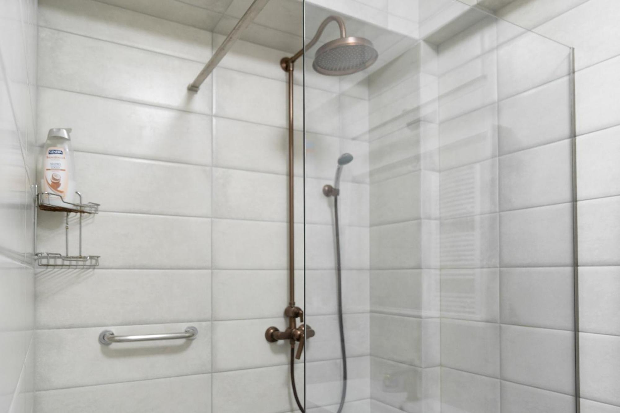Business Class Apartments In The City Center تشيسيناو المظهر الخارجي الصورة